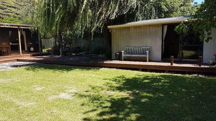 2a Mission Road Port Waikato_12