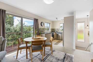 2/42 Eastglen Road_3