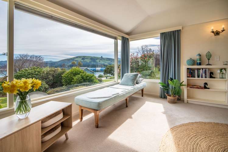 113 Beach Road Akaroa_10