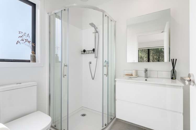 33 Meg Lane Glen Eden_13