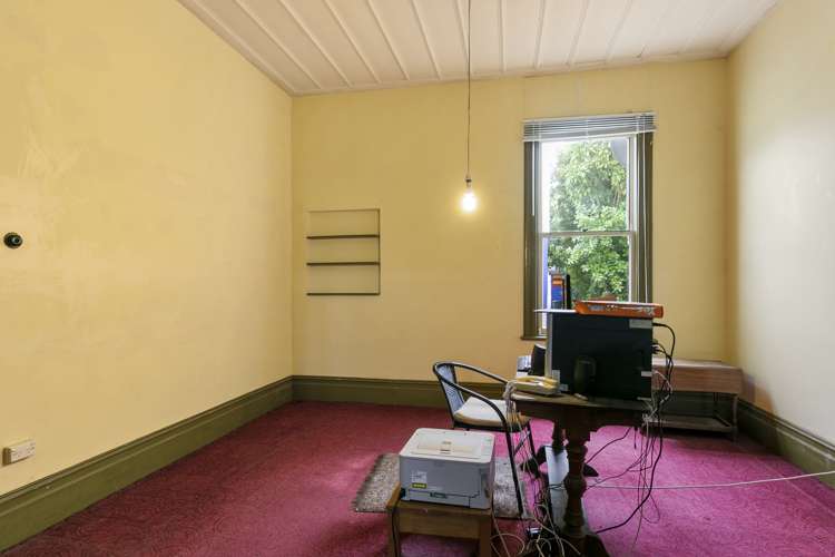 24 Hargreaves Street Mount Cook_14