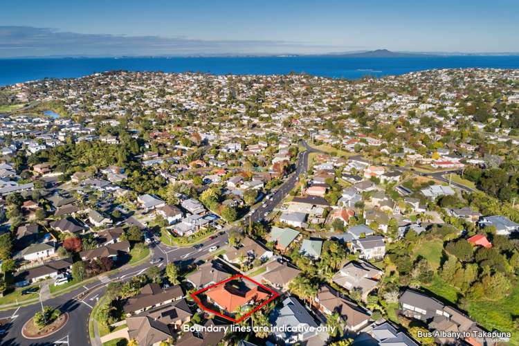 54 Ian Sage Avenue Long Bay_14