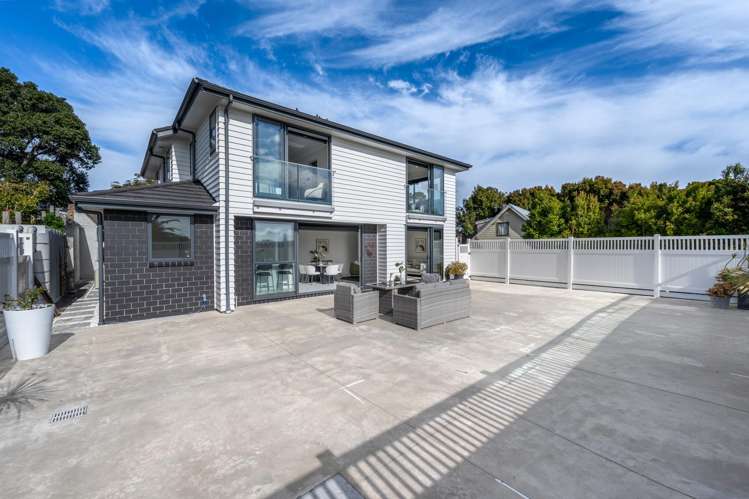 74 Gills Road Bucklands Beach_32