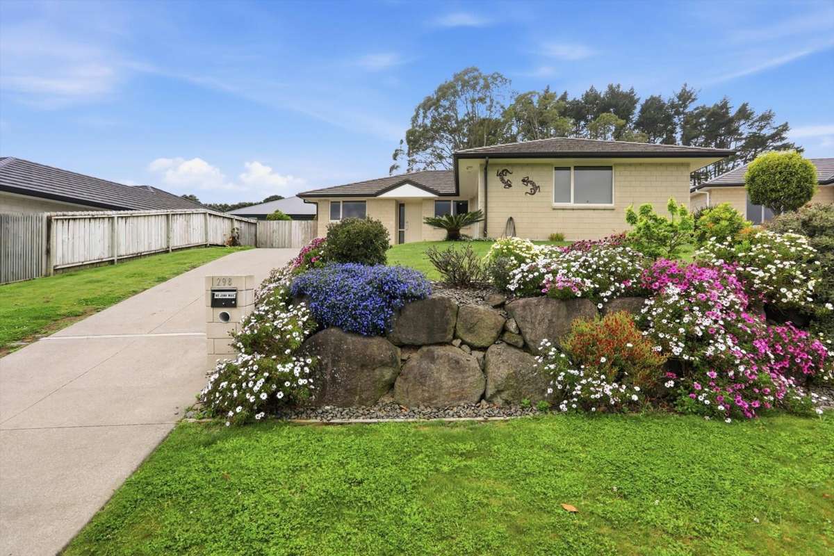 298 Ballintoy Park Drive_0