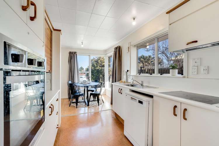10 Kowhai Street Hamilton Lake_7