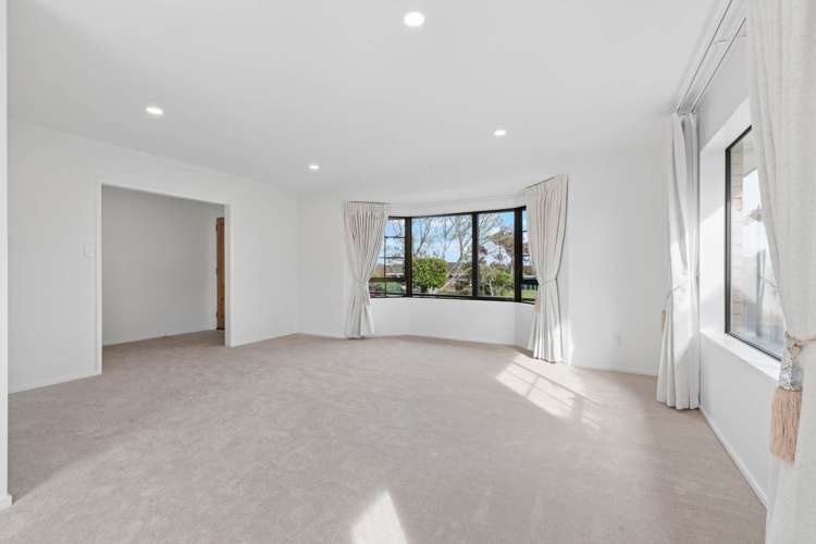 73 Mirrabooka Avenue Botany Downs_6