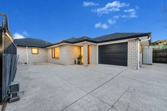 BRICK & TILE BEAUTY:OVERSEAS VENDORS DEMAND A SALE