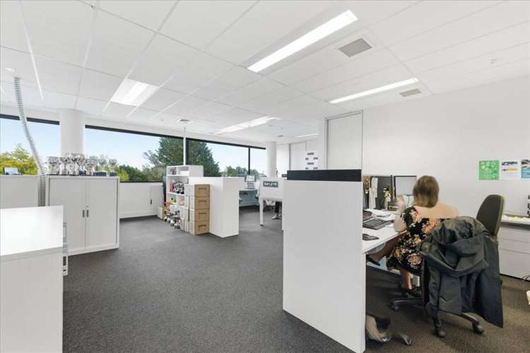 Part Level 1/247 Cameron Road Tauranga Central_12