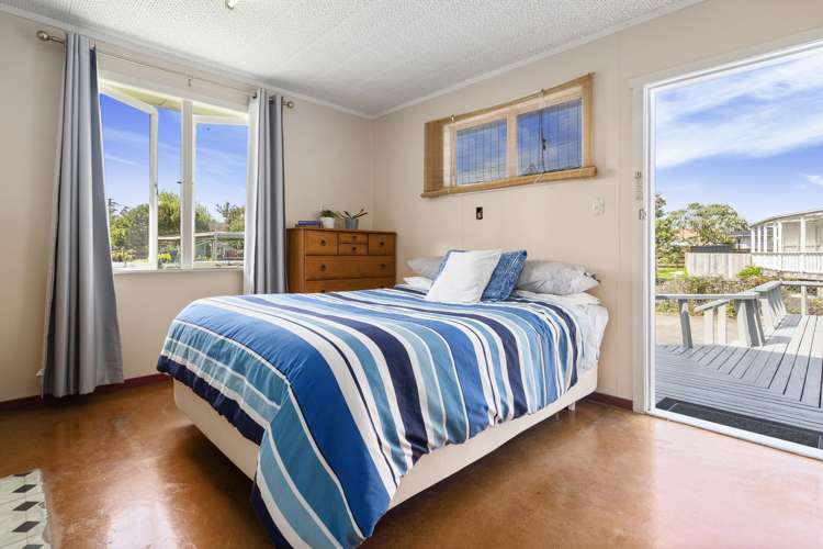 63 Gloria Avenue Te Atatu Peninsula_11