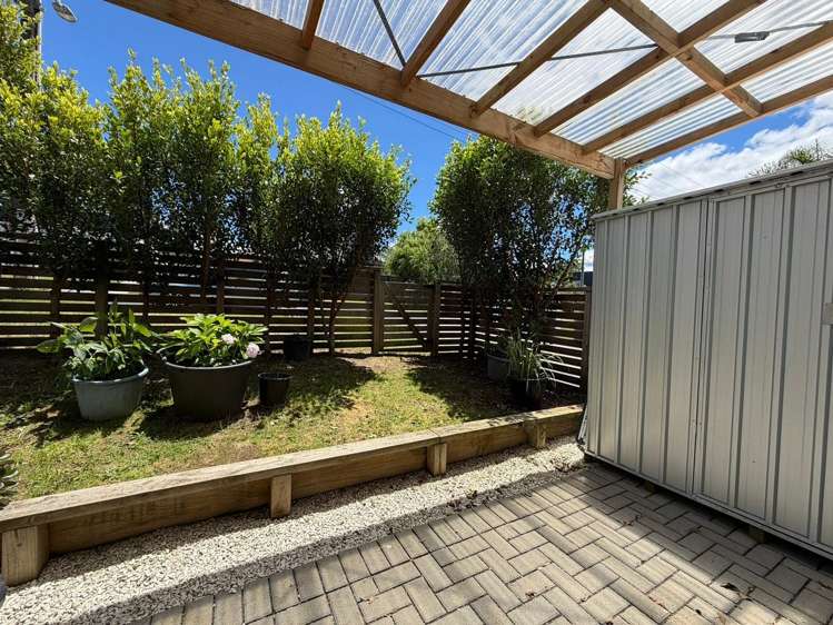 2/66 Neil Avenue Te Atatu Peninsula_5