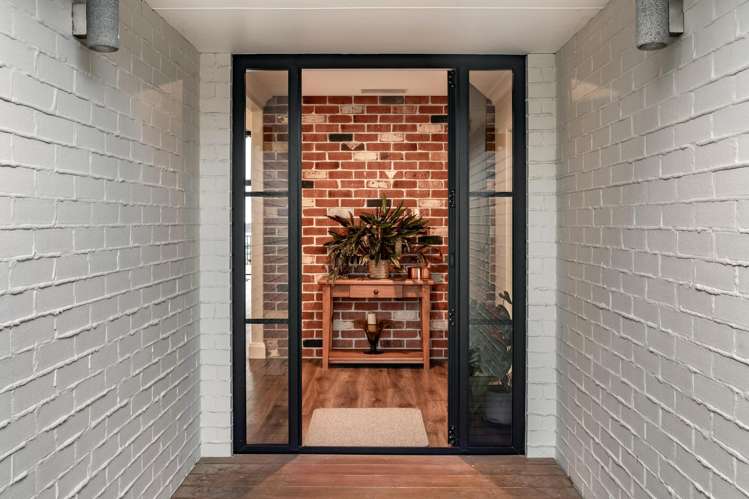 8 Goldstone Place_5