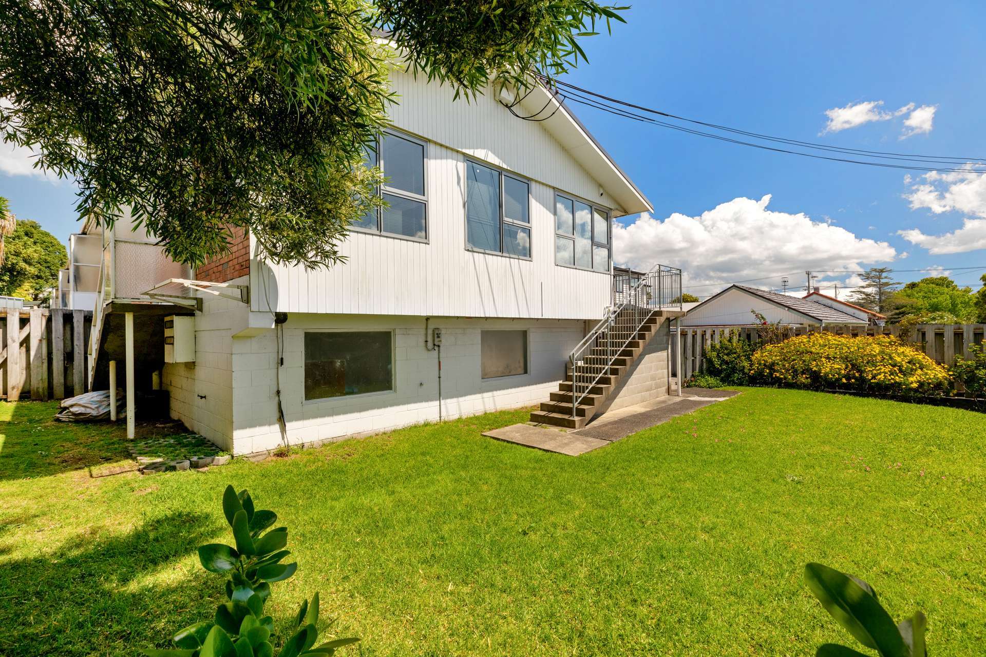 1/1 Fifth Avenue Mount Albert_0