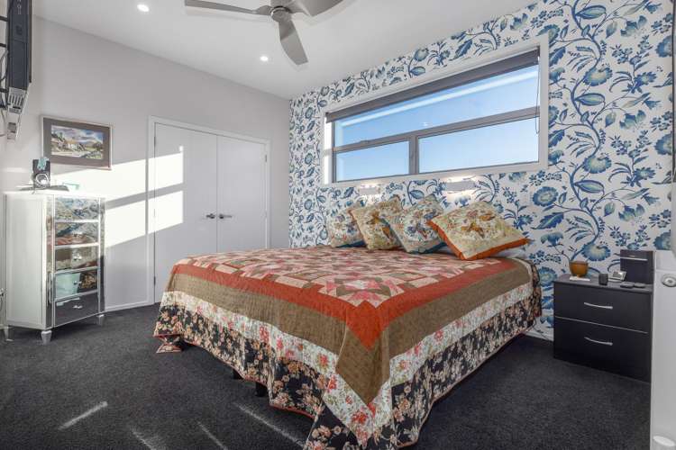 10 Queen Street West Levin_14