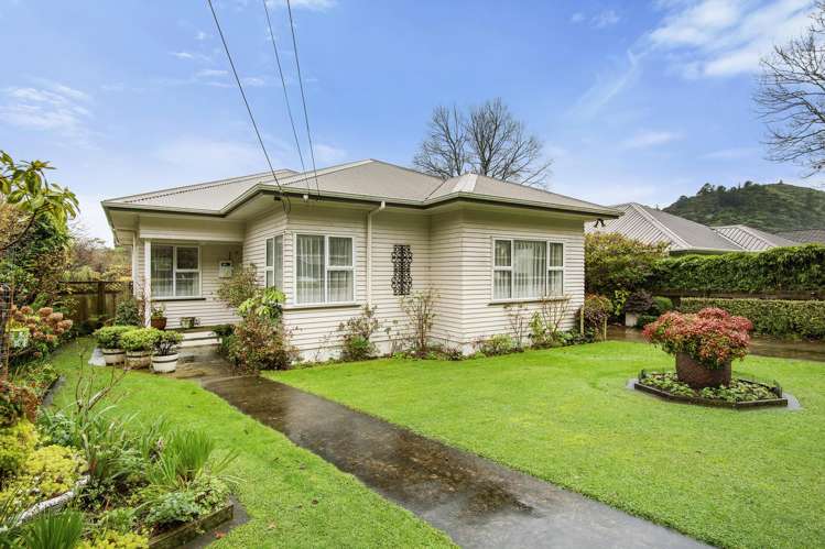 21 Hine Road Wainuiomata_20
