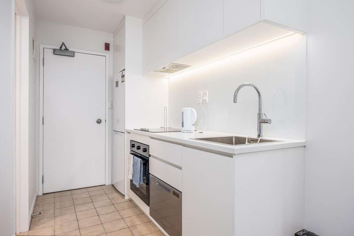 17J/3 Whitaker Place_3