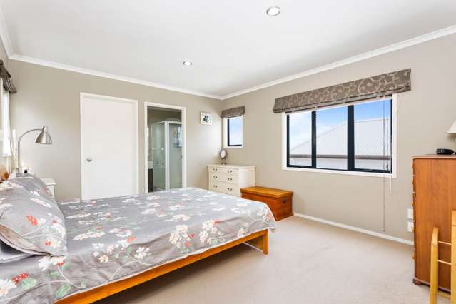 131 Fernhill Way Oteha_2