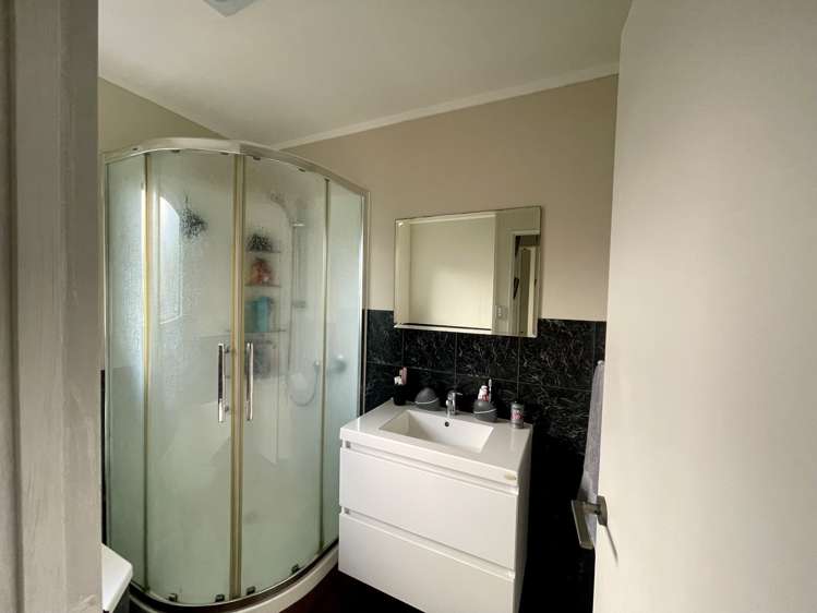 11 Dunrobbin Place Gate Pa_10