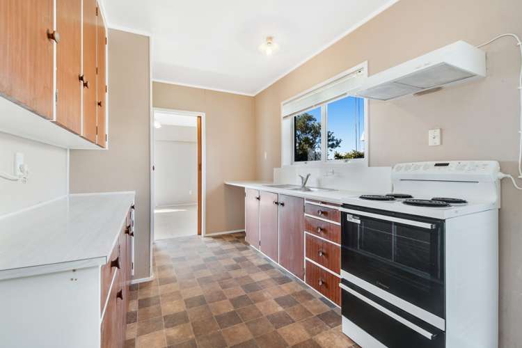 2/2 Tower Hill Stanmore Bay_6