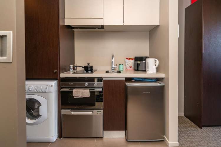 S404/28 Torrens Terrace Mount Cook_16