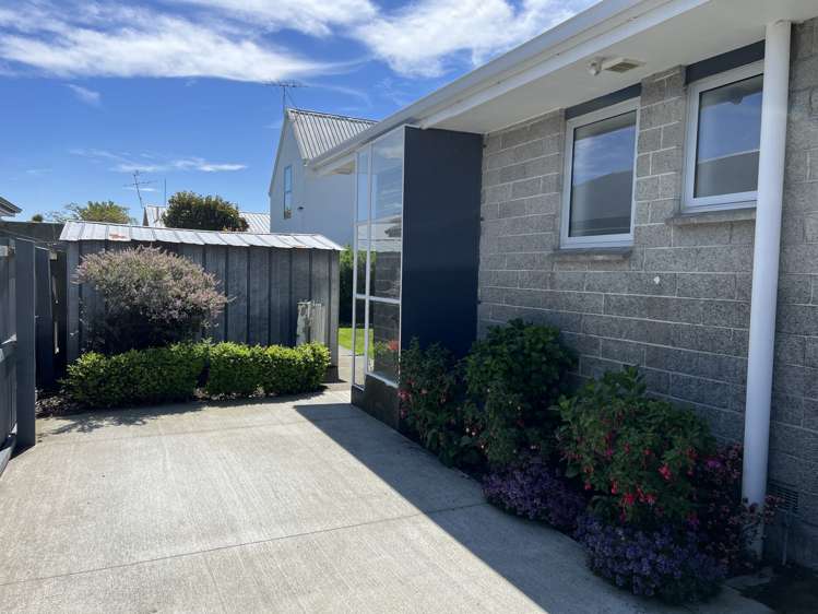 2/65 William Street Ashburton_7