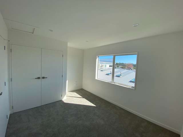 6/4017 Great North Road Glen Eden_4