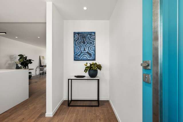 B/96 Apu Crescent 1297_1