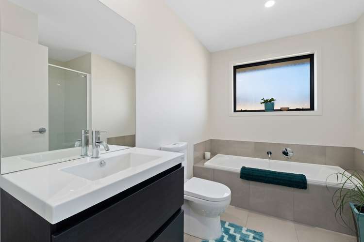 14 Hebbard Court Albert Town_9