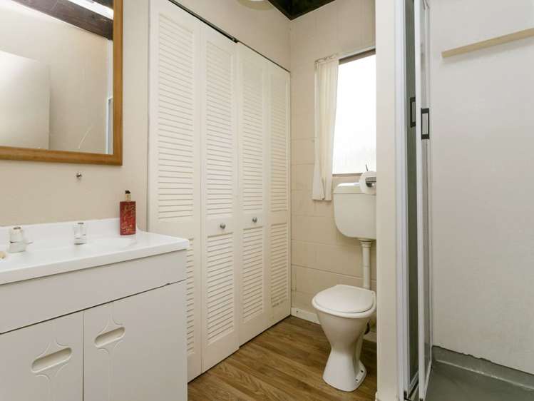 17 Tawa Street Hilltop_9