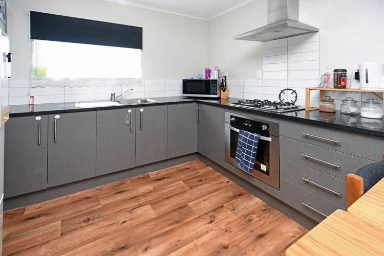 3 Murray Road Otara_12