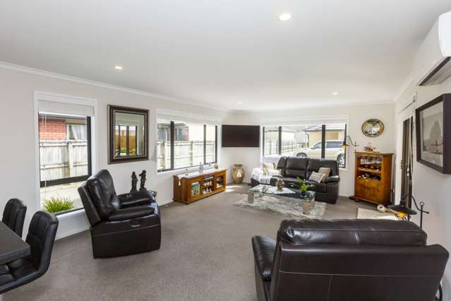 8a Savage Crescent Upper Hutt_2