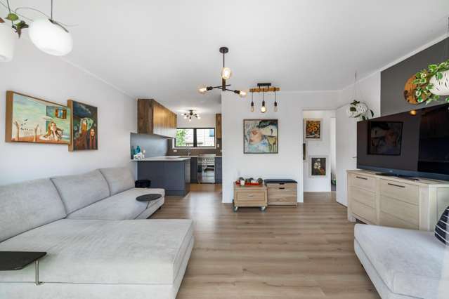 2/1 Forsythe Place Massey_4