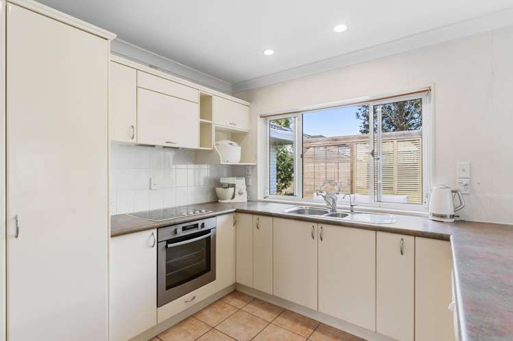 5 Stewart Gibson Place Manurewa_8