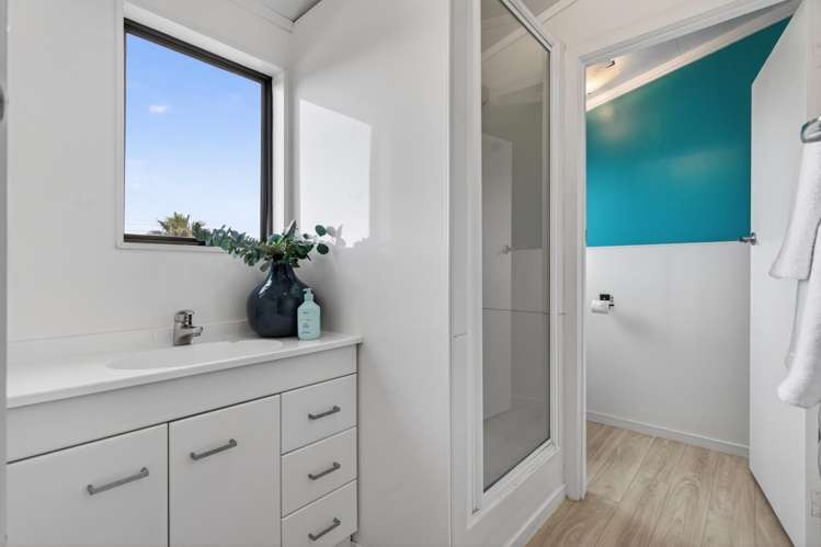 2 Memorial Drive Parahaki_24