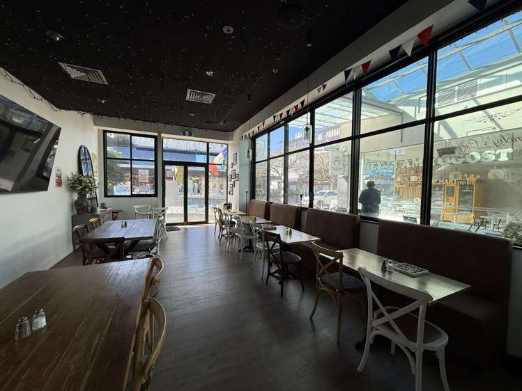 Shop 6/62 - 78 Hurstmere Road Takapuna_5