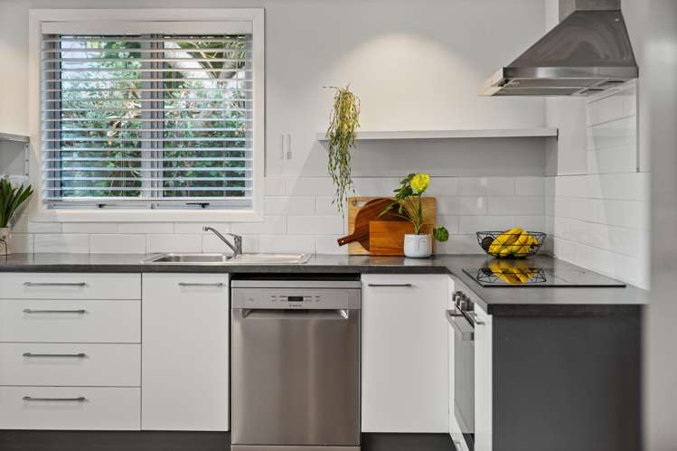 15A Queen Road_5