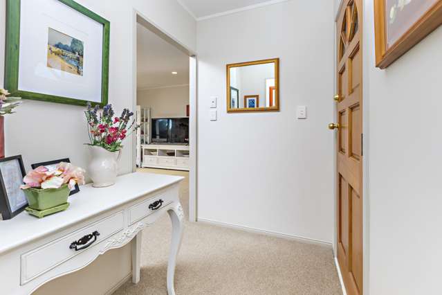 2/1 Prince Regent Drive Half Moon Bay_3