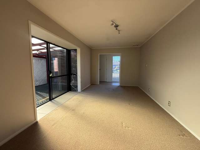  147 Botany Road Botany Downs_1
