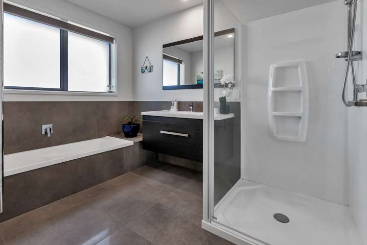 30 Powhaitere Road One Tree Point_11