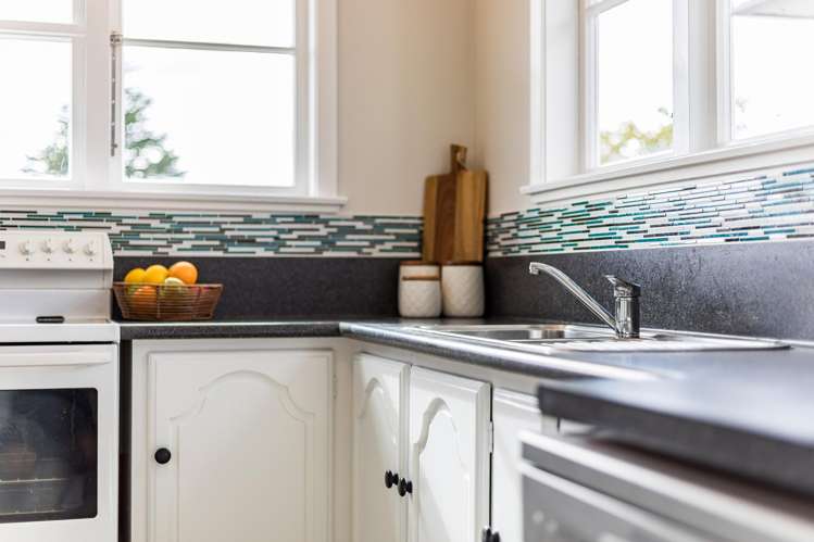 383 George Street Stokes Valley_8