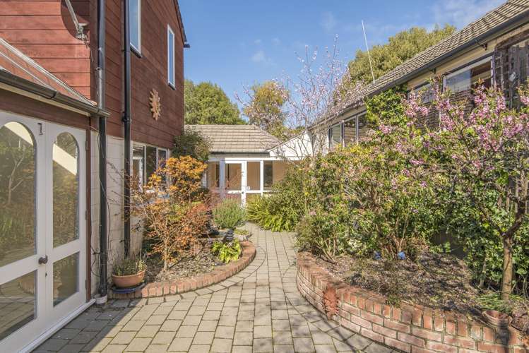 13 Cholmondeley Lane Governors Bay_20