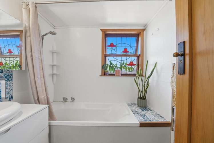 2 Church Street Amberley_24