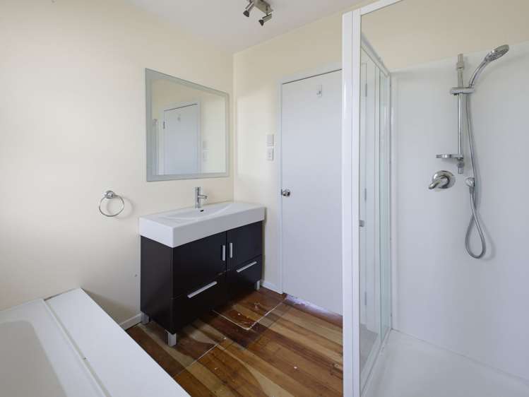 5 Mayfair Place Westown_26