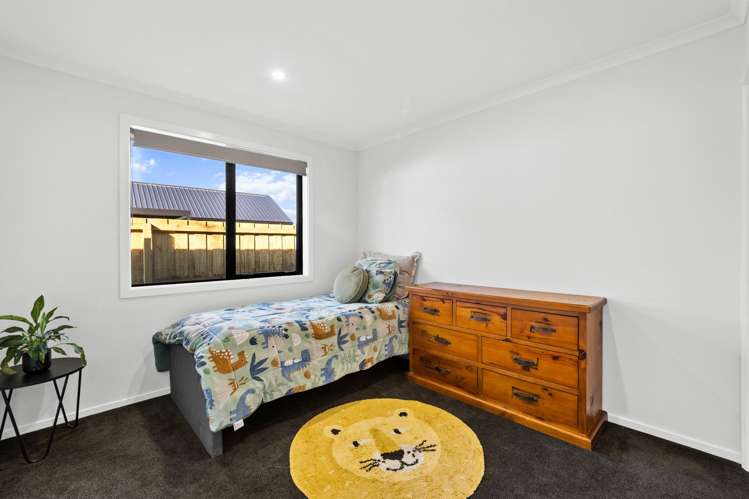 8 Redhaven Rise Netherby_18