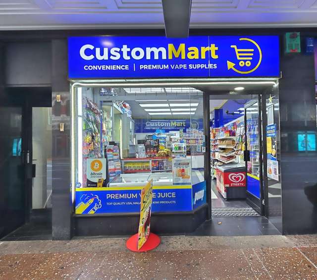 Premium Retail opposite Commercial Bay