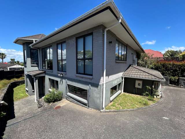 3 Bedroom Unit on ground level in St Johns - G...