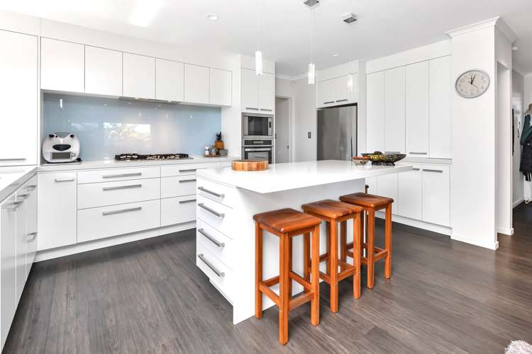 2 Paradise Point Place One Tree Point_11