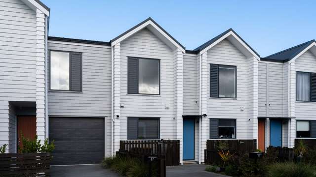 65 Glidepath Road Hobsonville_3