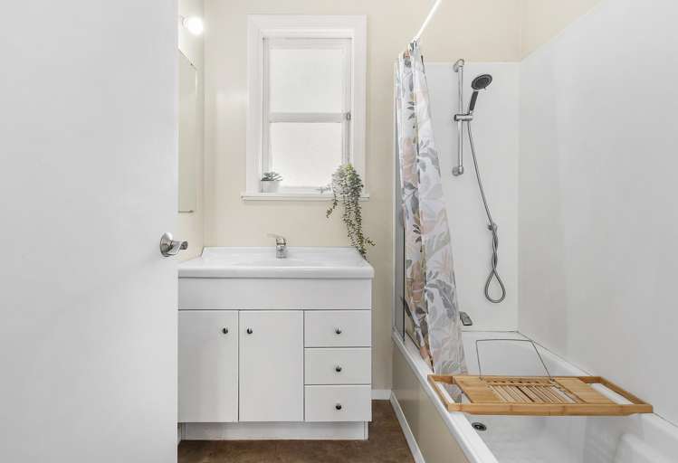 10 Handyside Street Tawa_8