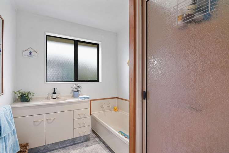 12 Mary Ann Muller Crescent Stoke_22