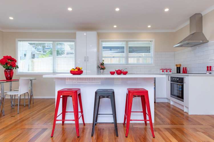 22 Awarangi Rise Oratia_7